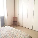 Presso Il Teatro Lirico Apartamento