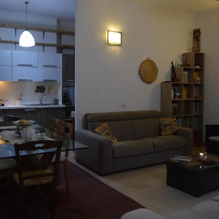 Presso Il Teatro Lirico